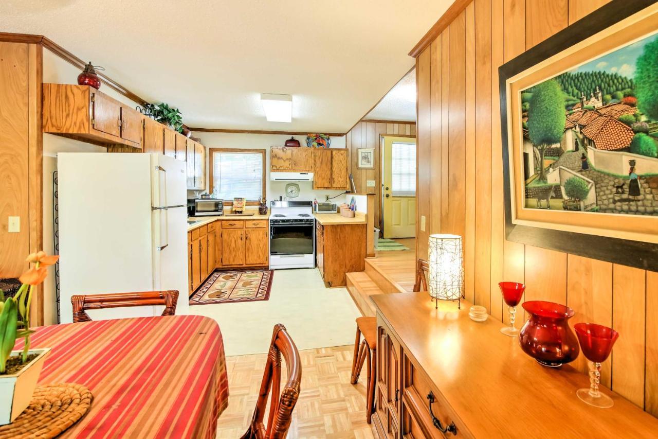 Lakefront Mountain Rest Cottage With Gas Fireplace! Walhalla Exterior photo